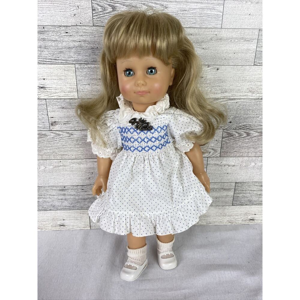 Vintage GOTZ Modell Doll Puppe Vinyl POSEABLE 15” Blonde Blue Eyes Smocked Dress